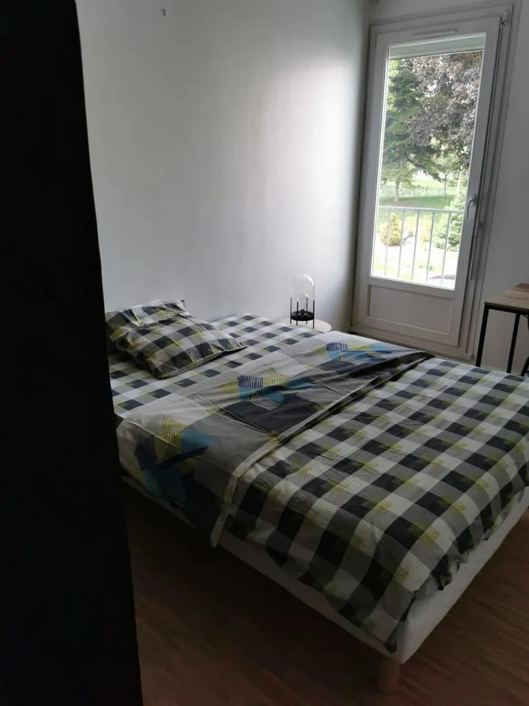 Magamistoad - Spacious T5 Apartment with Balcony in Compiegne