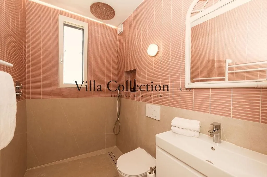 Salles de bain - Luxury Villa with Sea View in Santa Eulària