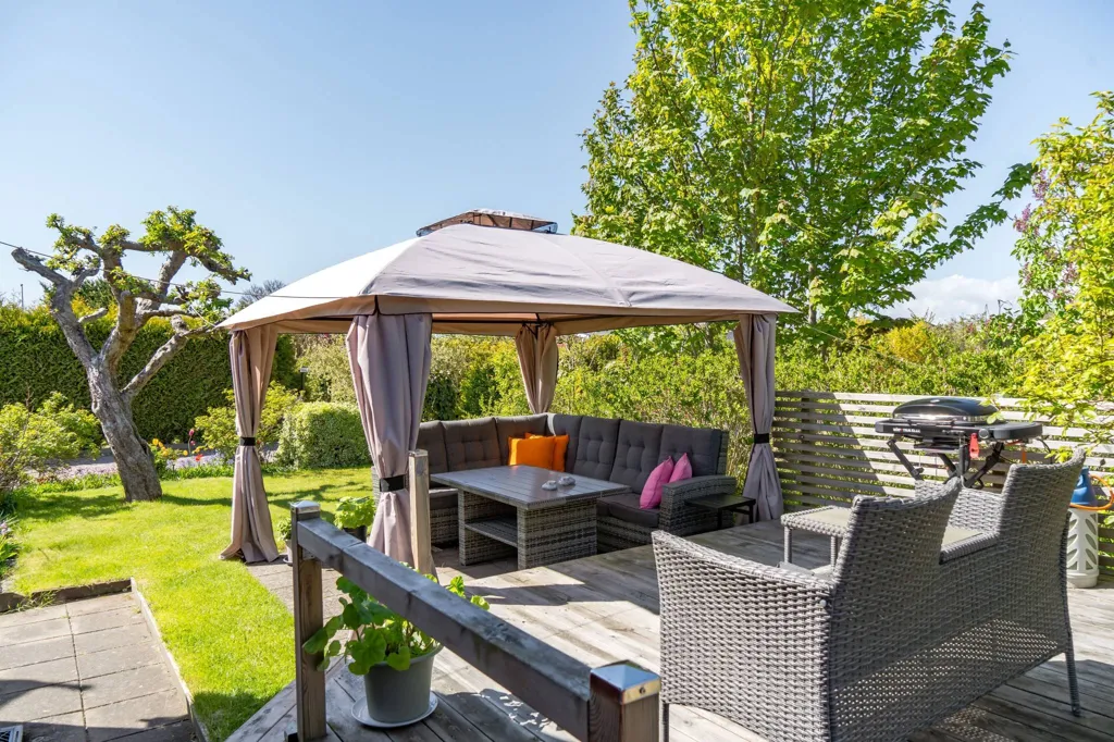 Terrass - Cottage with Garden in Helsingborg's Popular Colony