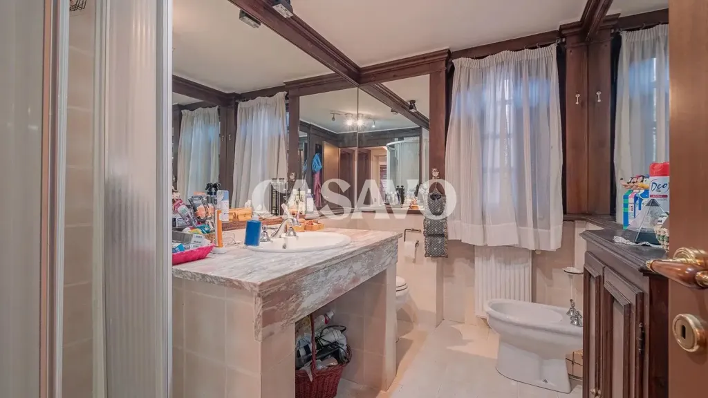 Bathrooms - Bifamiliar Villa with Garden in Formello
