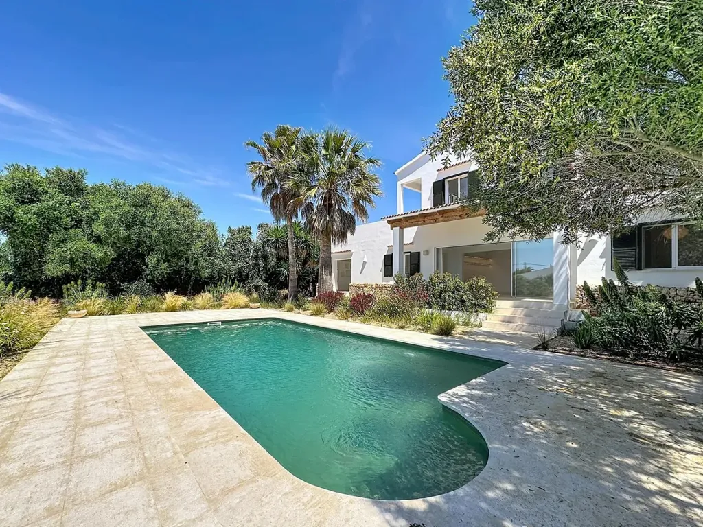 Bassein - Renovated Villa with Pool in Es Castell