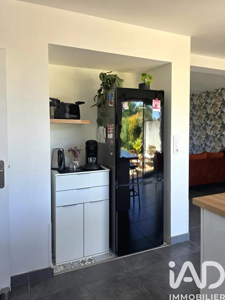 Cuisine - Maison Récemment Construite avec Terrasse à Sainte-Gemmes-sur-Loire