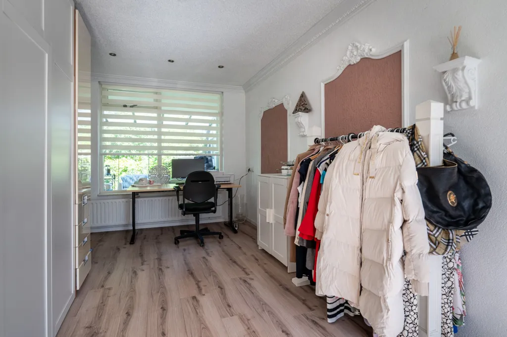 closet_dressing