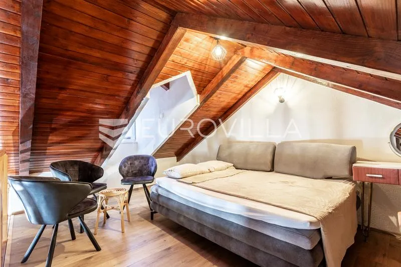 Rooms - House with Pool and Gallery in Gaćelezi