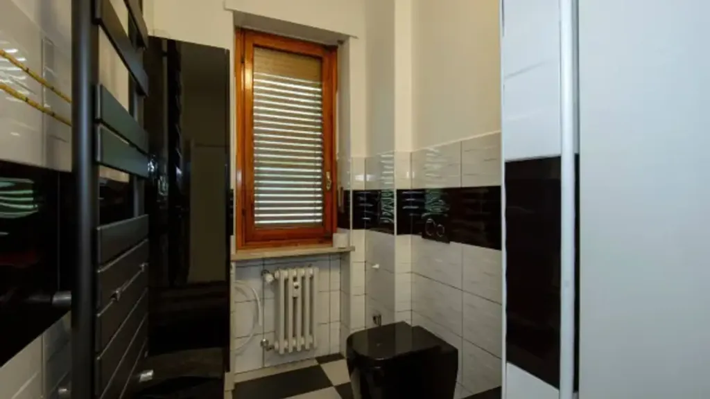 Bagni - Rearfitted Apartment with Balcony in Turin