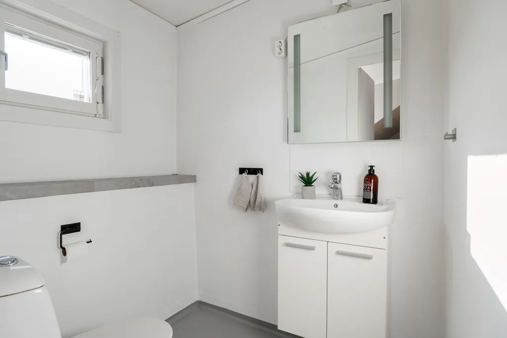 Salles de bain - Charming Villa with Large Garage in Valla