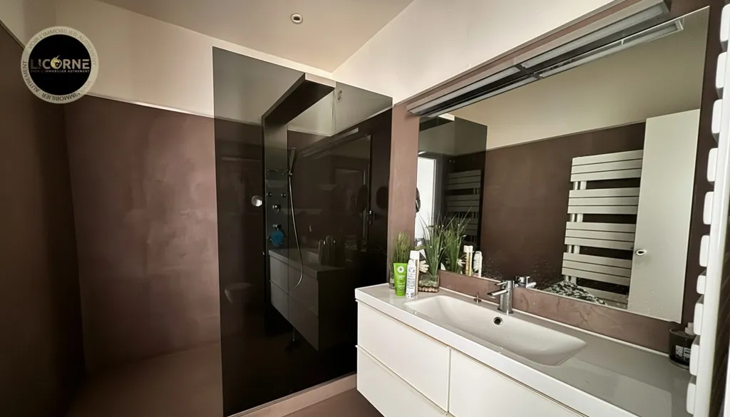 Vannitoad - Luxury Apartment with Balcony in Marseille