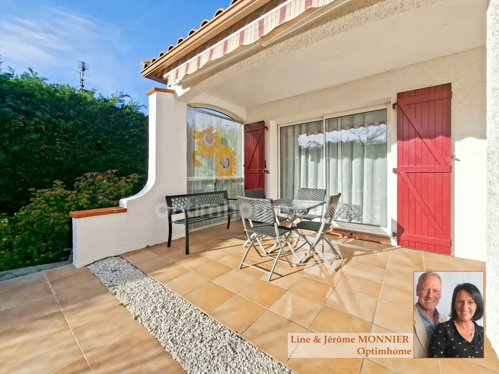 Terrace - 3-Faced Villa with Workshop in Trouillas