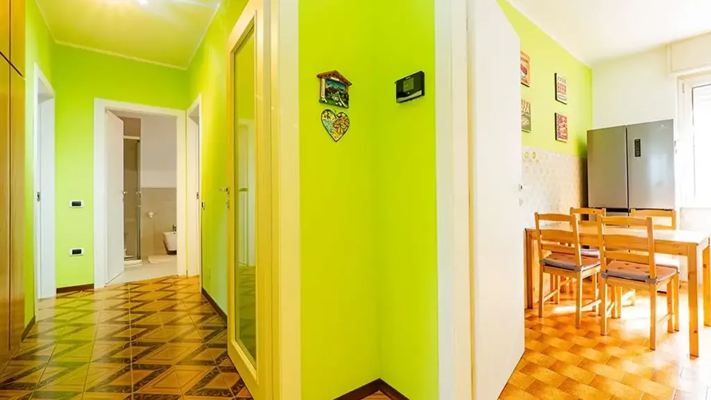 hallway_entrance