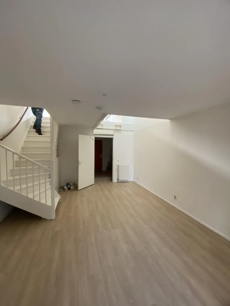 Elutuba - South-Facing Apartment in Amsterdam