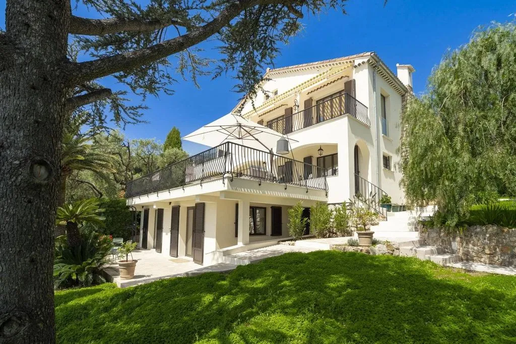 Exterior - Luxury Villa with Sea View in Roquebrune-Cap-Martin