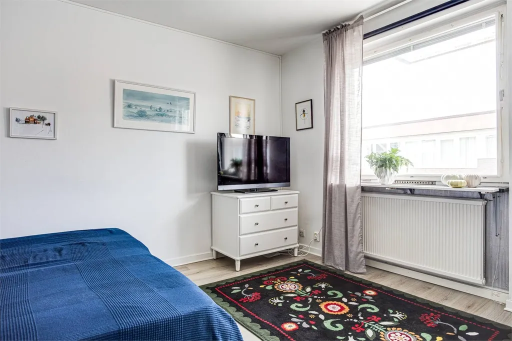 Magamistoad - Bright 1-Bedroom Flat in Central Nora