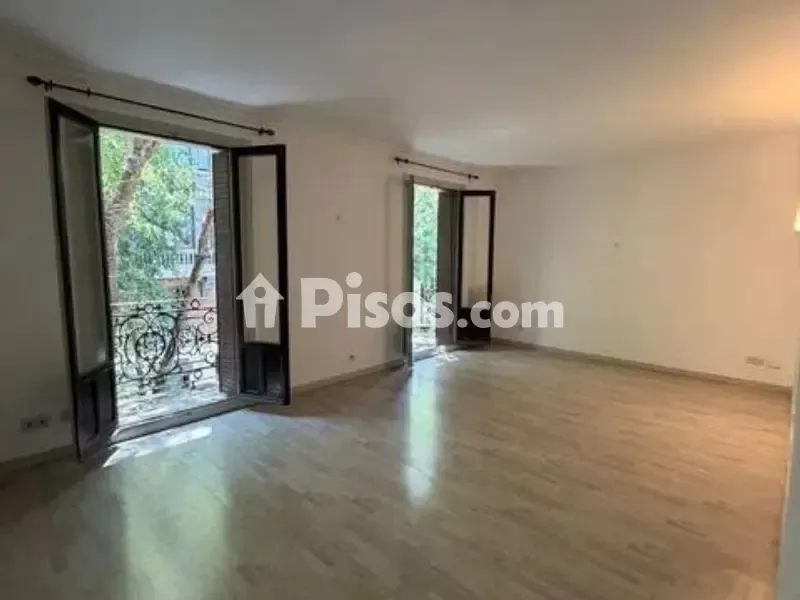 Pièces - Spacious Flat with Balcony in Recoletos