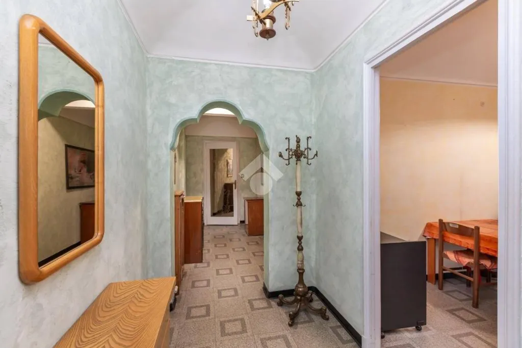 Hallway - Trilocale with Balcony in Torino