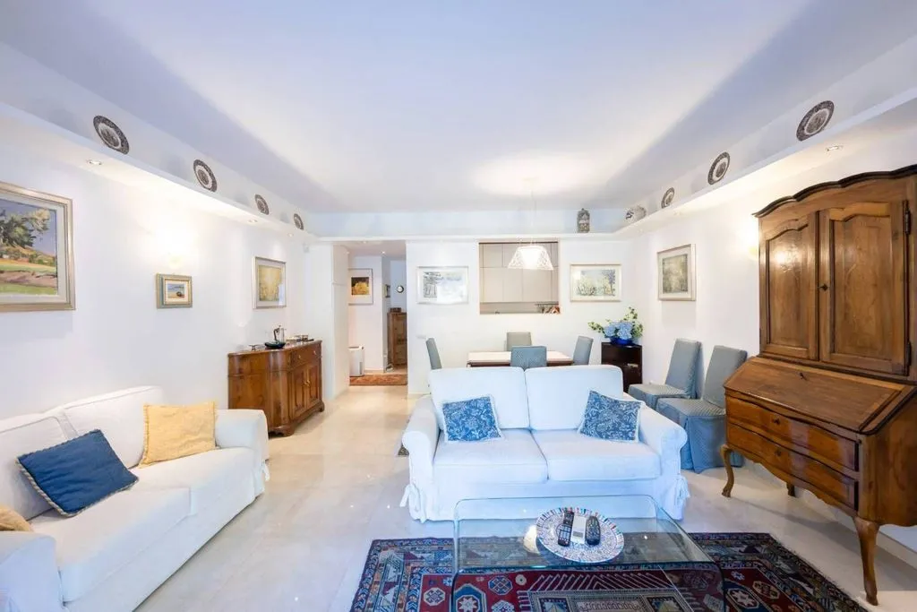 Elutuba - Luxury Flat in Historic Villa, Porto Ercole