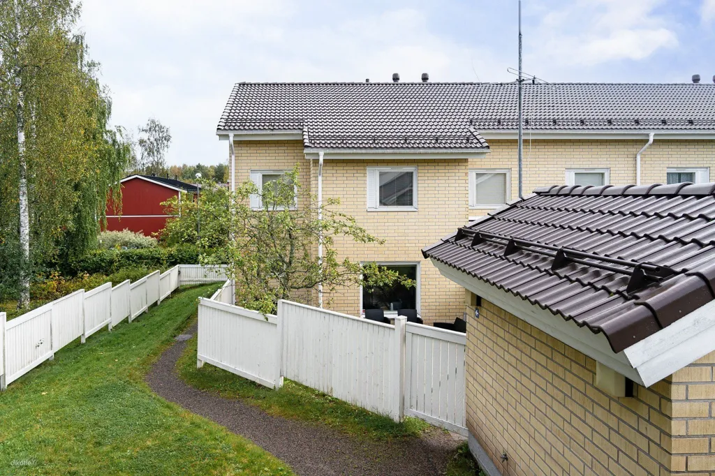 Aed - Modernised Townhouse with Sauna in Järvenpää