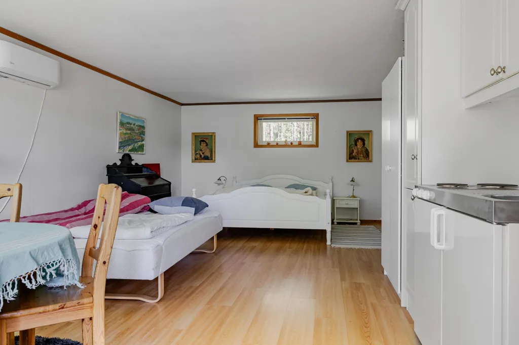 Magamistoad - Suterräng Villa with Private Beach in Sandstrand