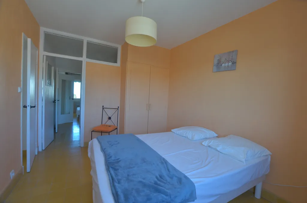 Bedrooms - T3 Apartment with Sea View in Le Grau-du-Roi