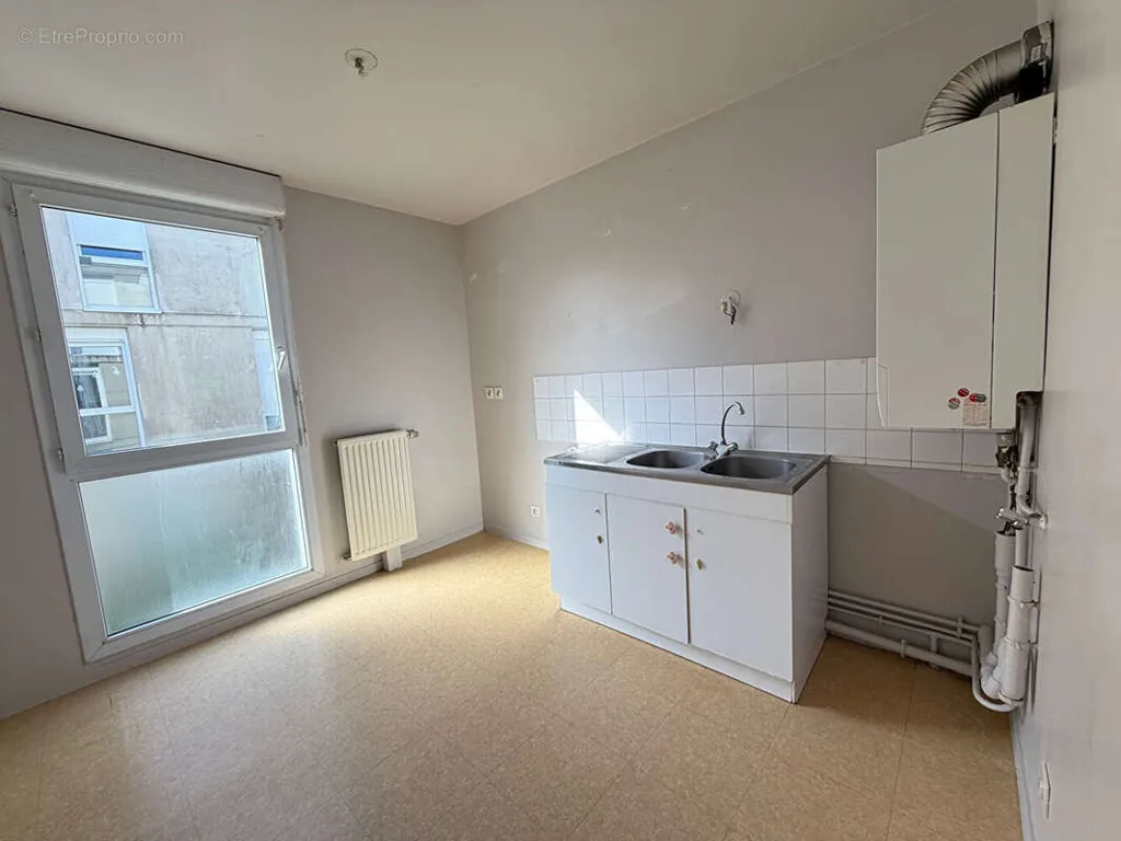 Cucina - Apartment with Balcony in Cézeaux, Clermont-Ferrand