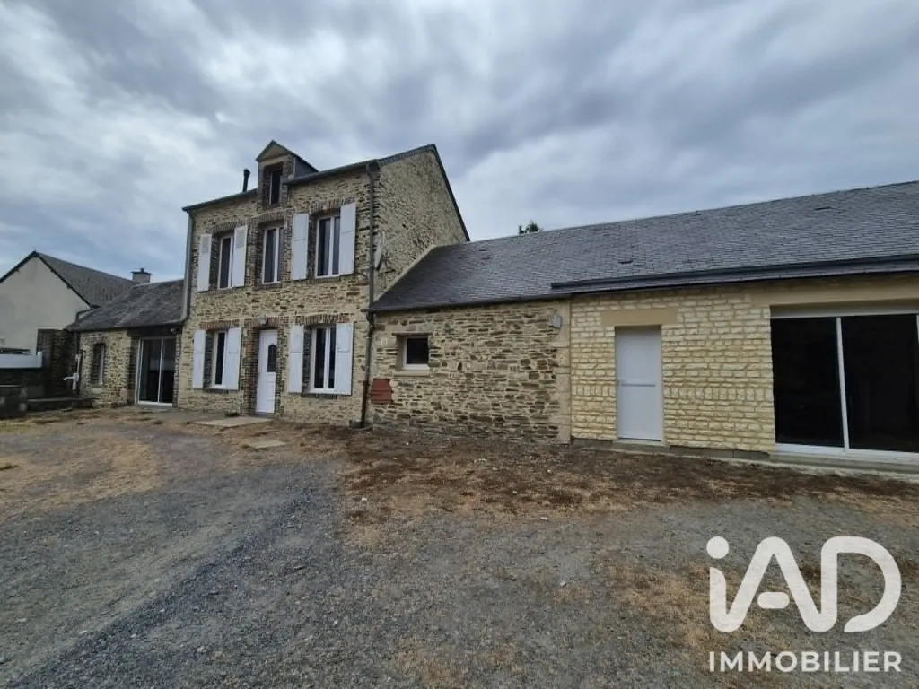 Esterno - Rustic House with Garden in Molay-Littry