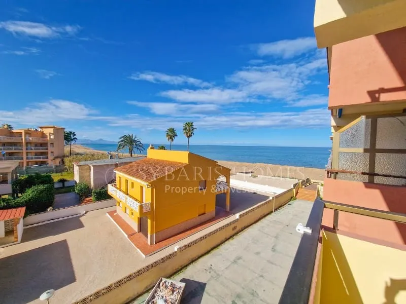 Balcone - Beachfront Apartment with Sea View in Dénia