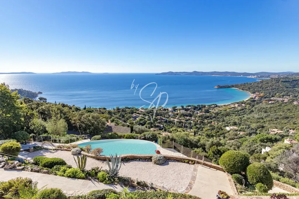 Piscine - Villa avec vue mer panoramique près de la plage
