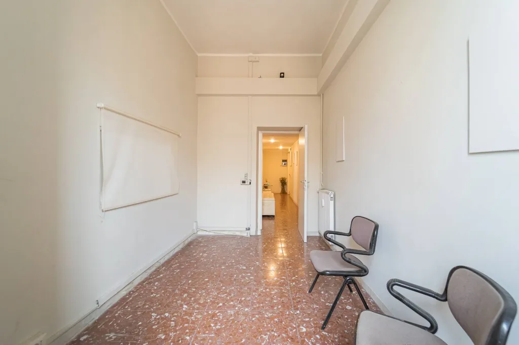 Kabinet - Triplex with Double Exposure in Ludovisi, Rome