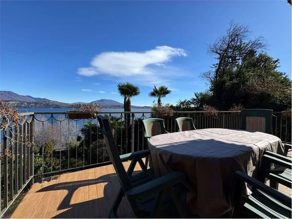 Terrass - Luxury Villa with Lake View in Belgirate