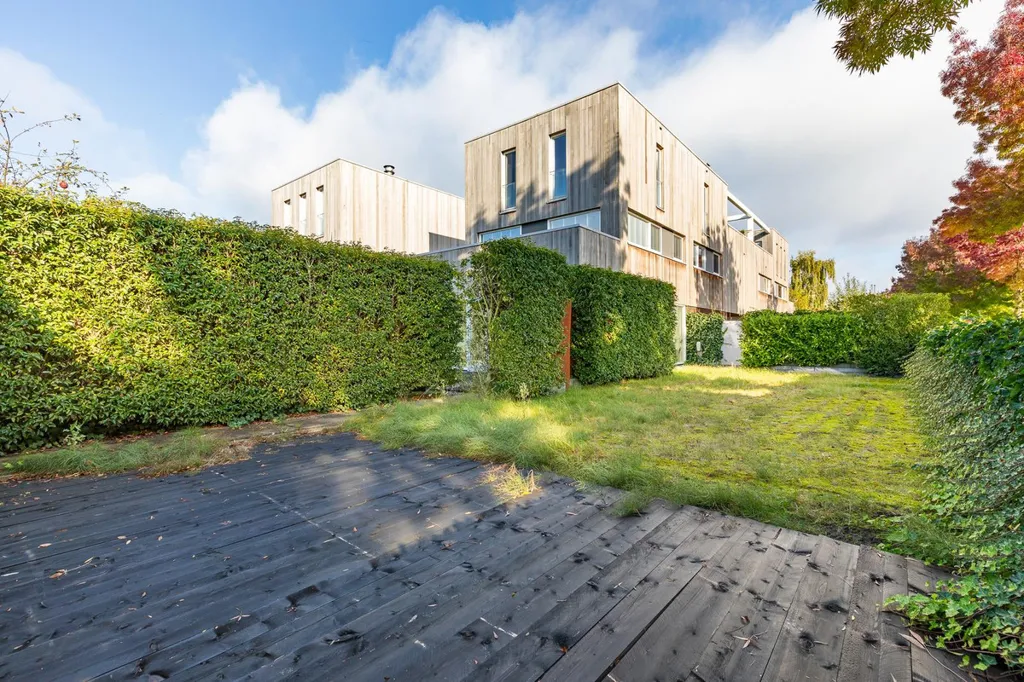 Aed - High-Quality Villa with Dachterras in Overgooi