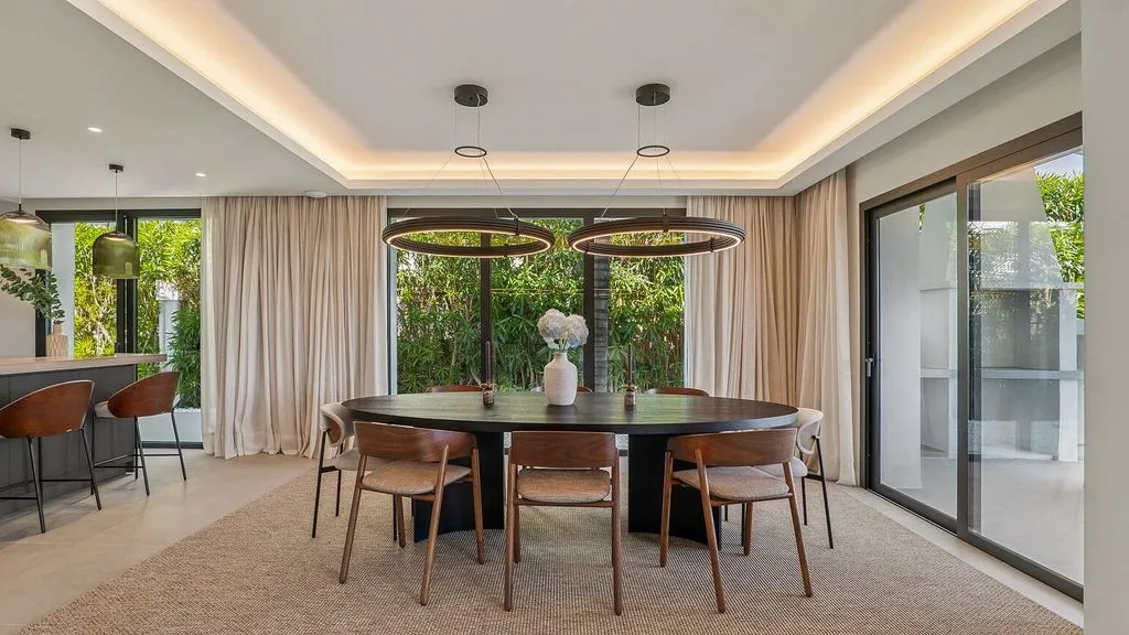 Söögituba - Luxury Villa with Sea View in Nueva Andalucía
