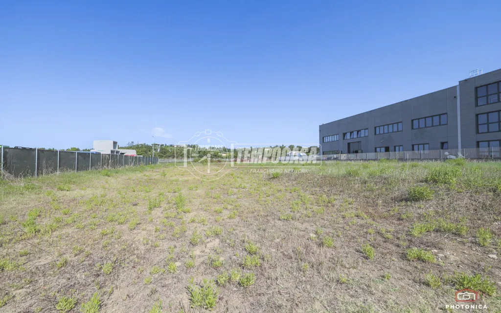 Giardino - Buildable Plot with Commercial and Residential Potential in Rimini