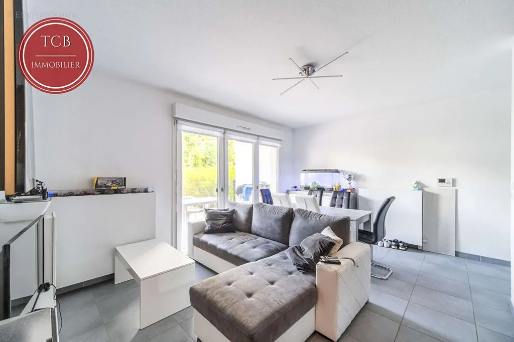 Soggiorno - 2-Bed Flat with Garden in Cernay
