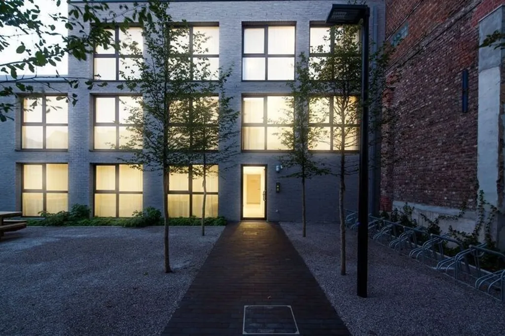 Jardin - Appartement Moderne avec Double Vitrage à Kortrijk