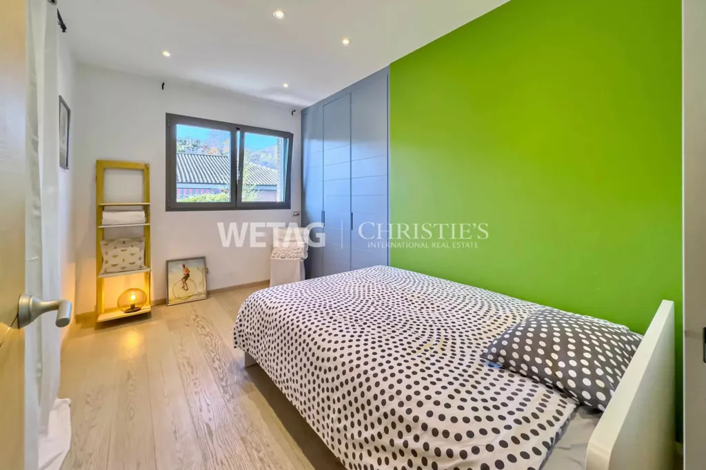 Magamistoad - Modern Villa with Green Setting in Lugano-Vezia