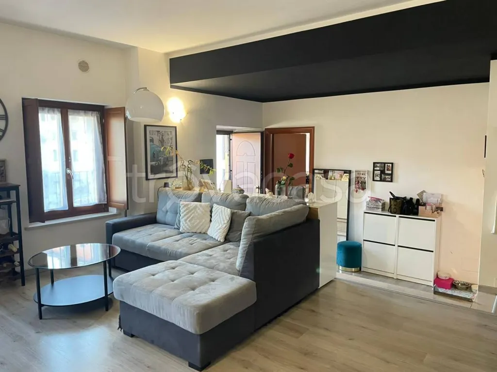 Séjour - Rearranged Apartment with Balcony in Collegno