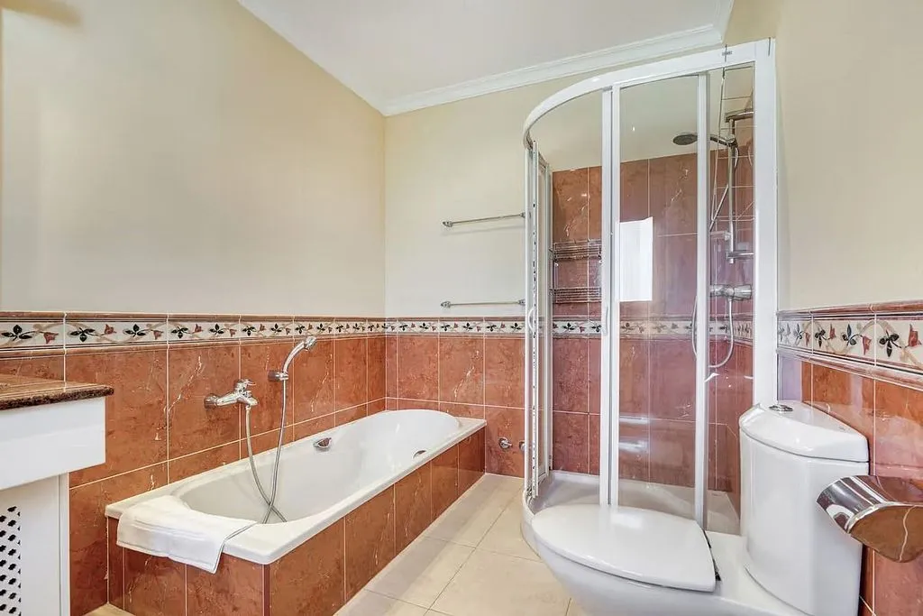 Bathrooms - Chalet with Sea View and Pool in Cap Martí