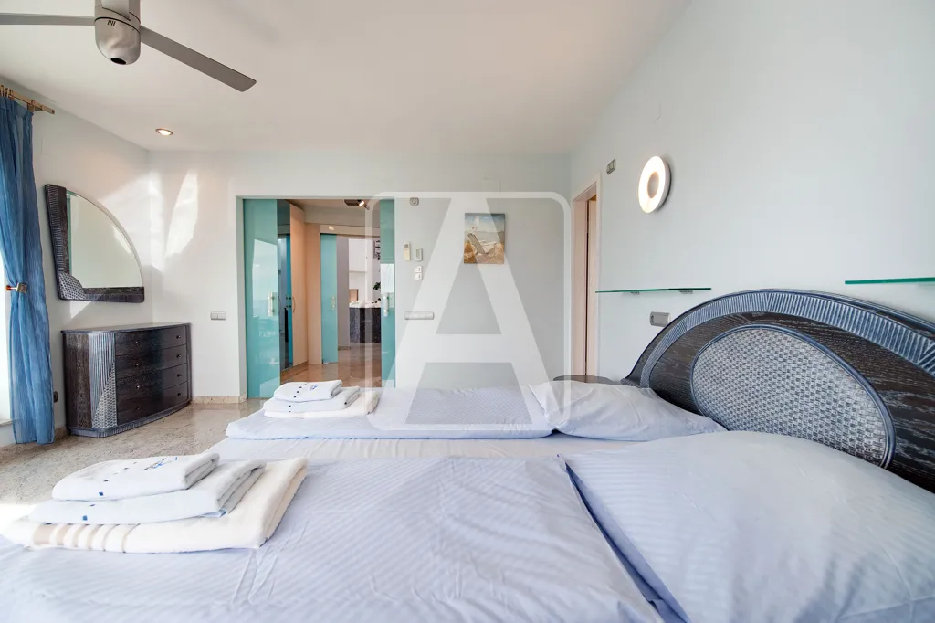 Chambres - Luxury Villa with Sea Views in Moraira