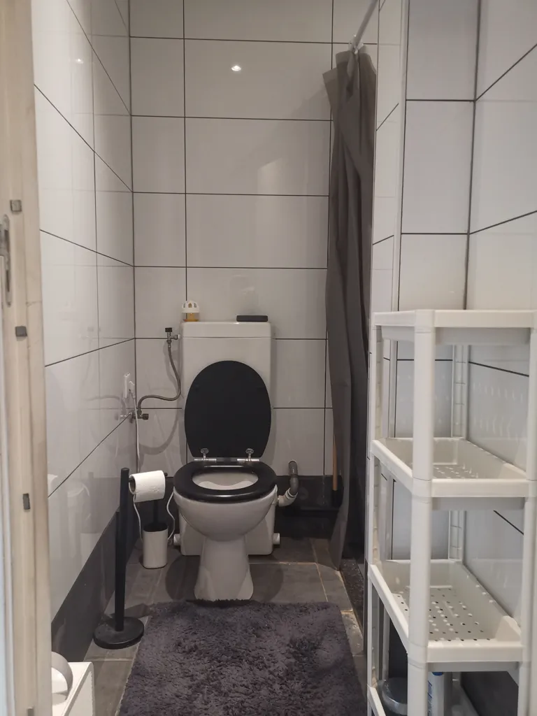 Bagni - Studio with Tram Access in Rotterdam North