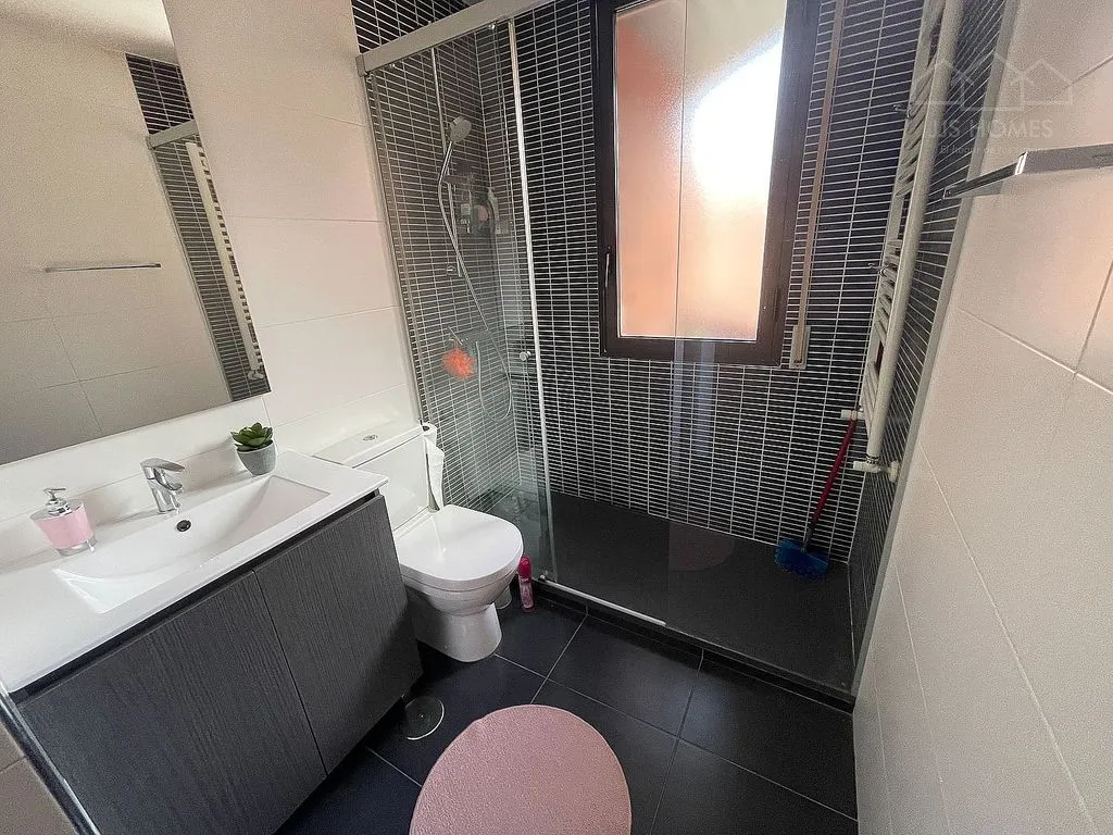 Vannitoad - 1-Bedroom Apartment with Pool in Tres Cantos