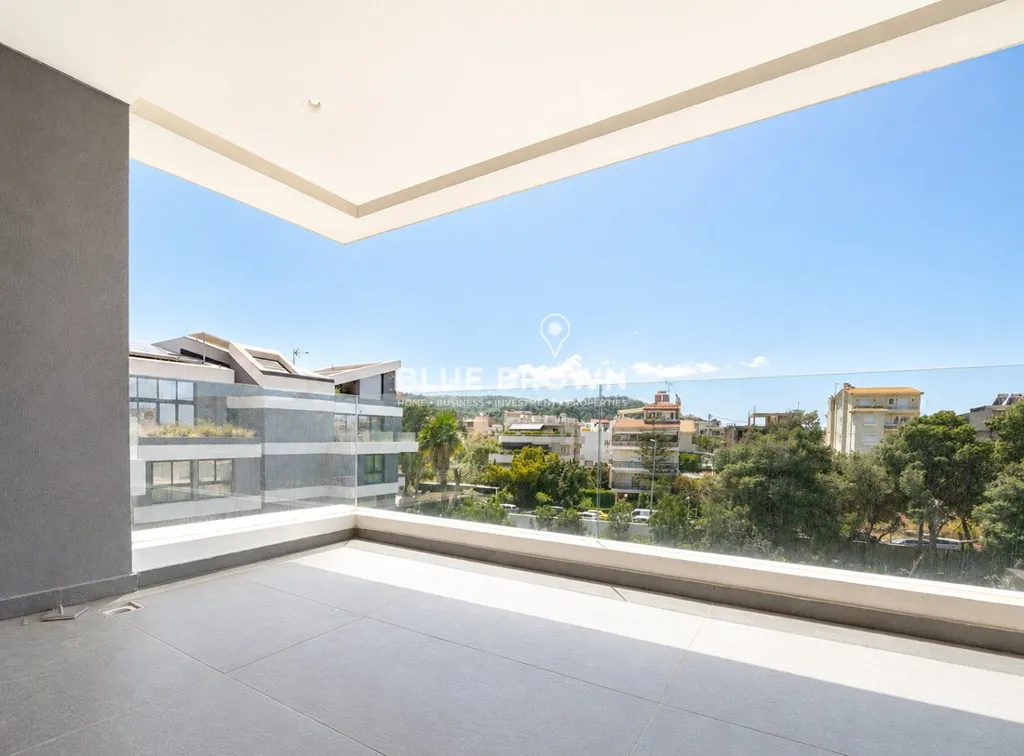 Balcon - Newly Built Maisonette with Pool in Voula