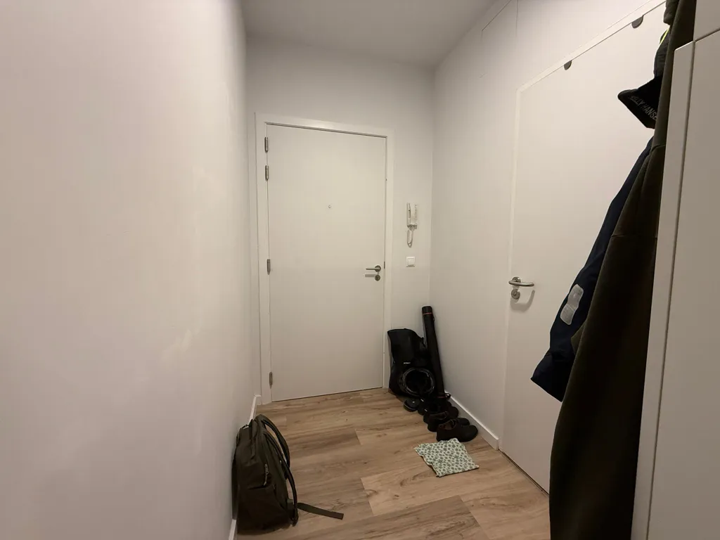 hallway_entrance