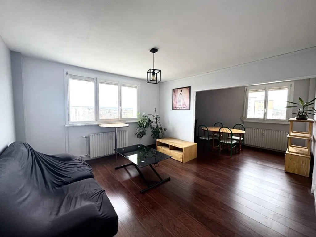 Soggiorno - Type 4 Flat with Garden in Reims