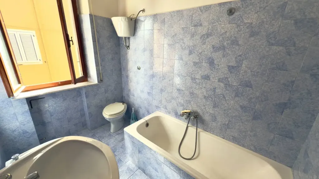 Bagni - Bifamiliar House with Panoramic Terrace in Monteprandone