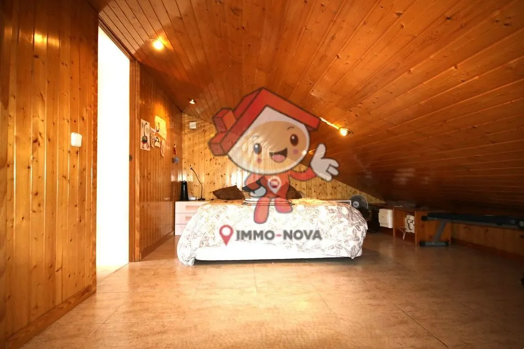 Toad - Terraced Semi-Detached House in Arenys de Mar