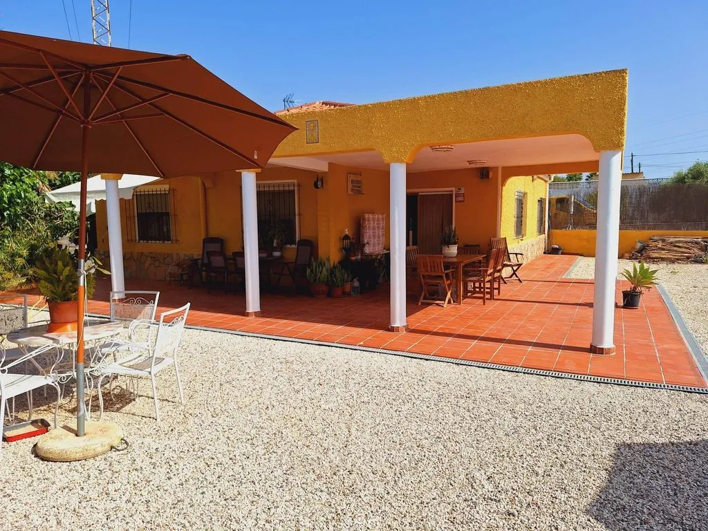 Terrass - Detached House with Pool in Alicante