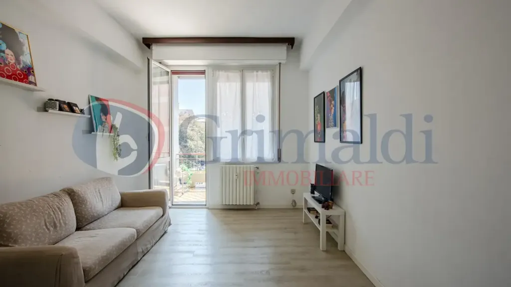 Elutuba - Trilocale with Balcony in Certosa, Milan