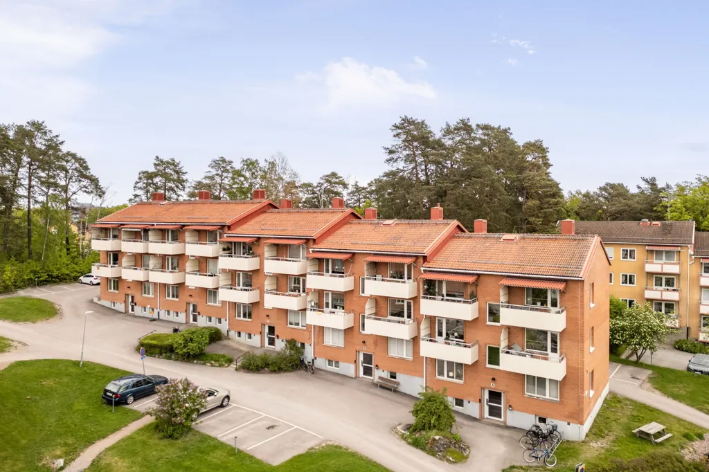 Õhuvaade - Charming Apartment with West-Facing Balcony in Västerås