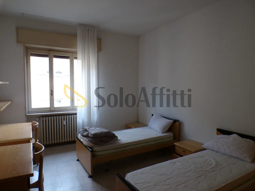 Chambres - Two-Bedroom Flat in Pavia's Historic Centre