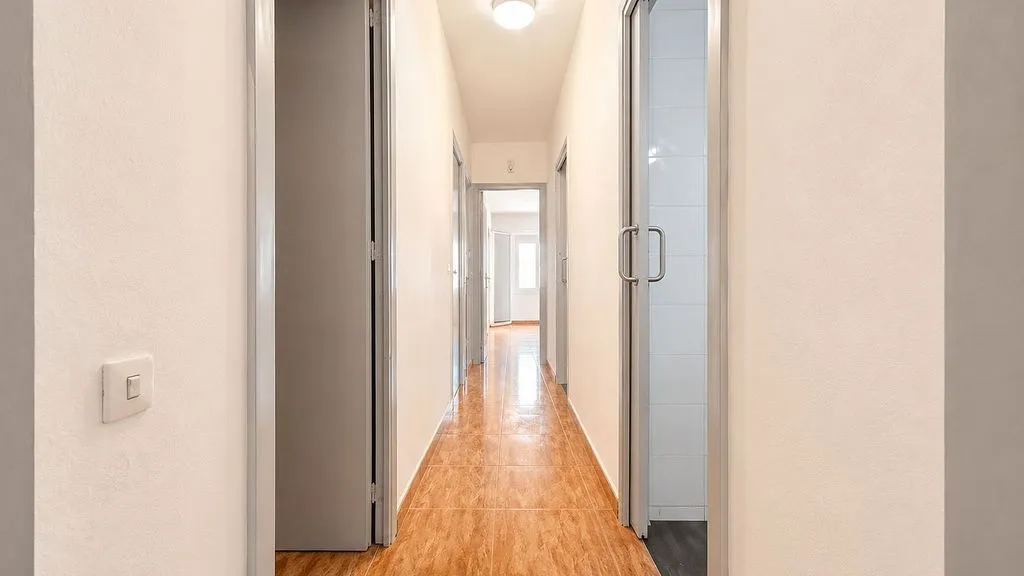 Apartment with Balcony in El Baix Guinardó