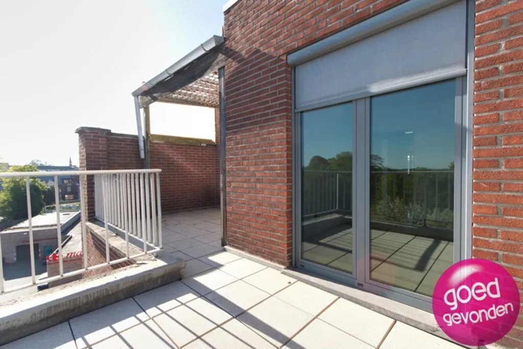 Rõdu - Penthouse with Two Terraces in City Centre